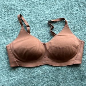 Nike Alate Minimalist Women’s Light-Support Padded Sports Bra, Sz. Medium